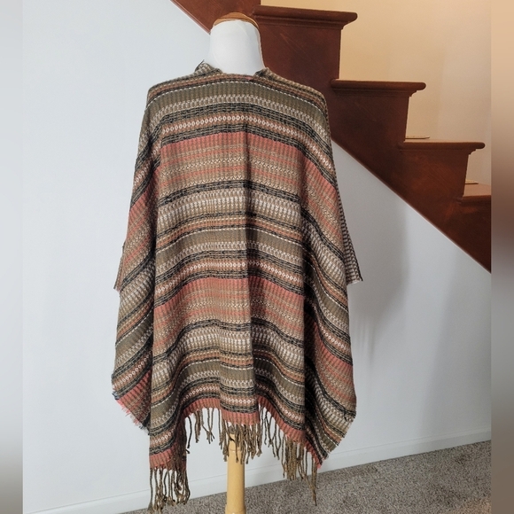Free People Fringed Boho Ruana Shawl Open Front One Size - Picture 3 of 5